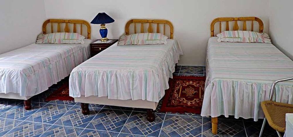 פורטו וילאמיל Hostal Insular מראה חיצוני תמונה